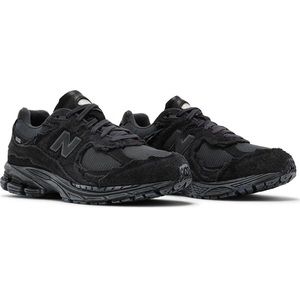 Men’s New Balance Protection Pack Phantom 2002R 🖤